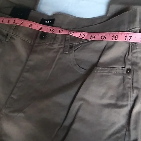 DKNY SIZE 34X34 - Picture 7 of 11